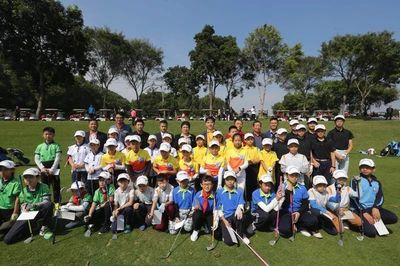 塘厦60名学生成省青少年高尔夫运动员