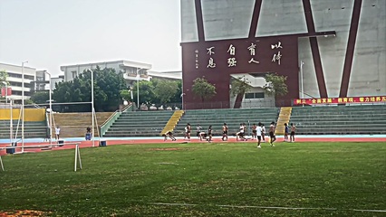 不会出弯的小8