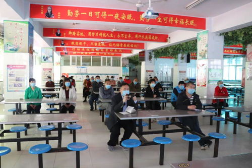 我校举行食堂从业人员食品安全暨疫情防控知识培训
